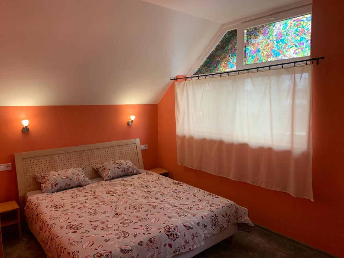 Szitakoeto Panzio Balatonfůzfő Esterno foto